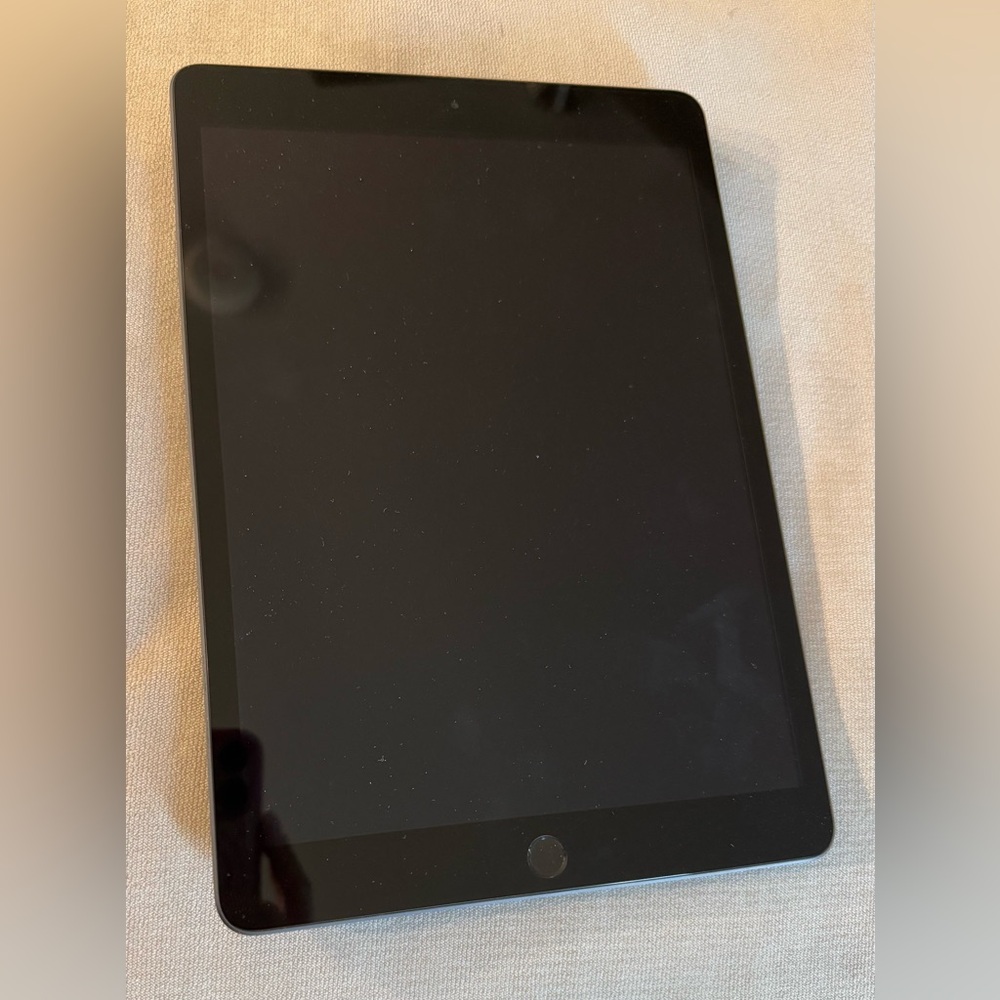 Apple IPad 7th Generation 32gb